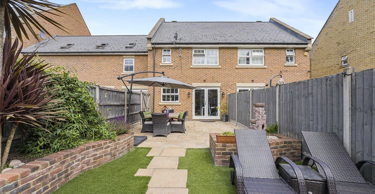 3 bedroom house for sale in Greenhithe | Robinson Jackson