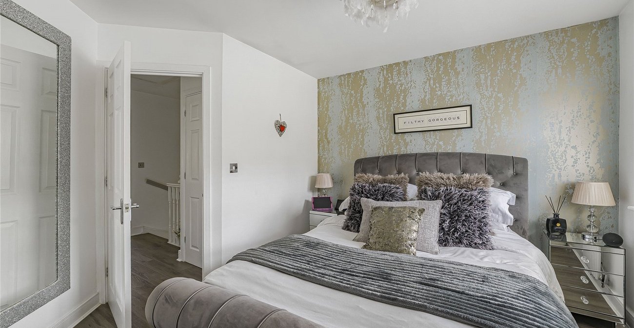3 bedroom house for sale in Greenhithe | Robinson Jackson