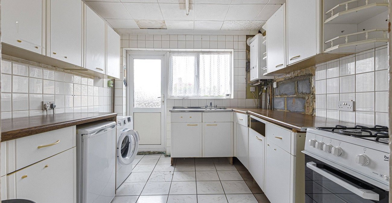 3 bedroom house for sale in Cliffe | Robinson Michael & Jackson