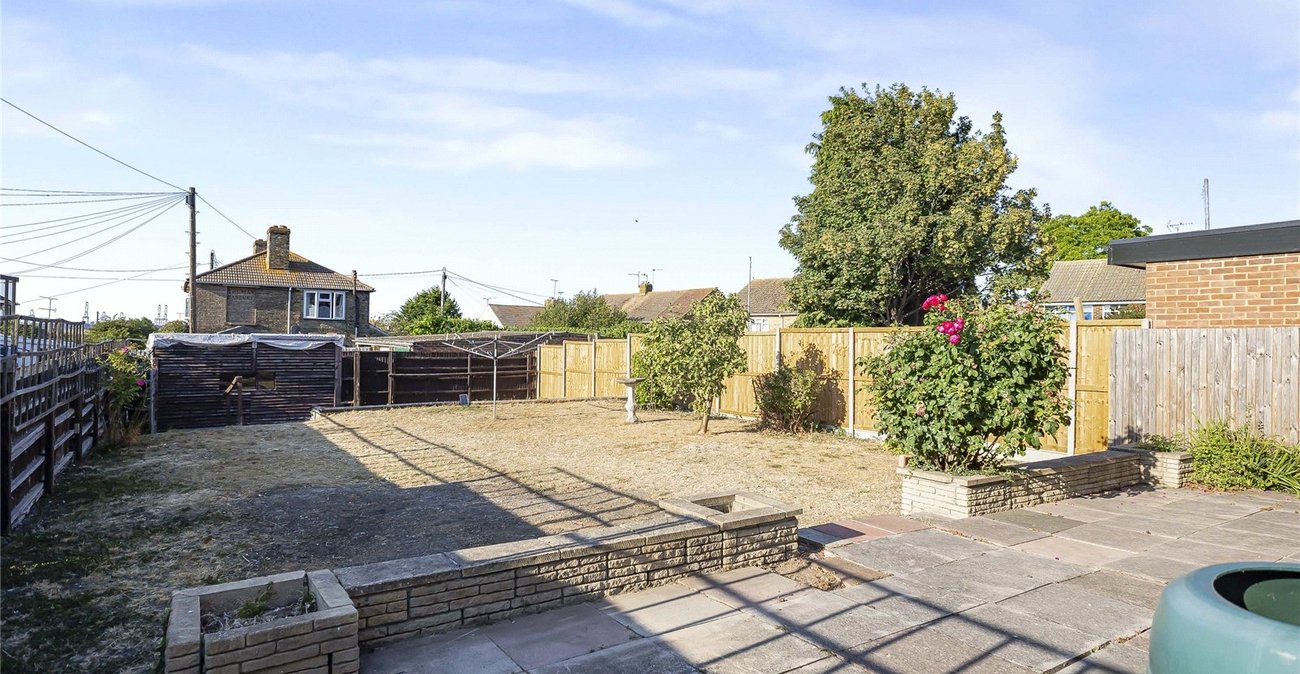 3 bedroom house for sale in Cliffe | Robinson Michael & Jackson