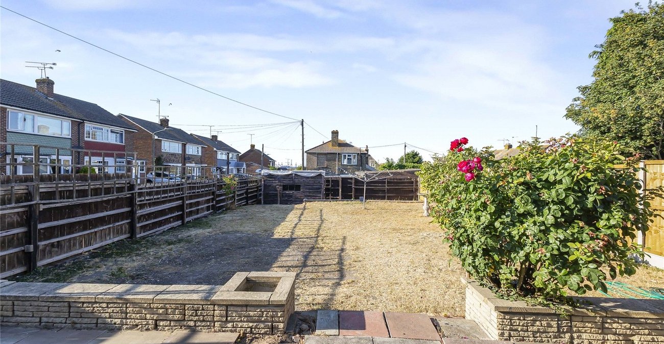 3 bedroom house for sale in Cliffe | Robinson Michael & Jackson