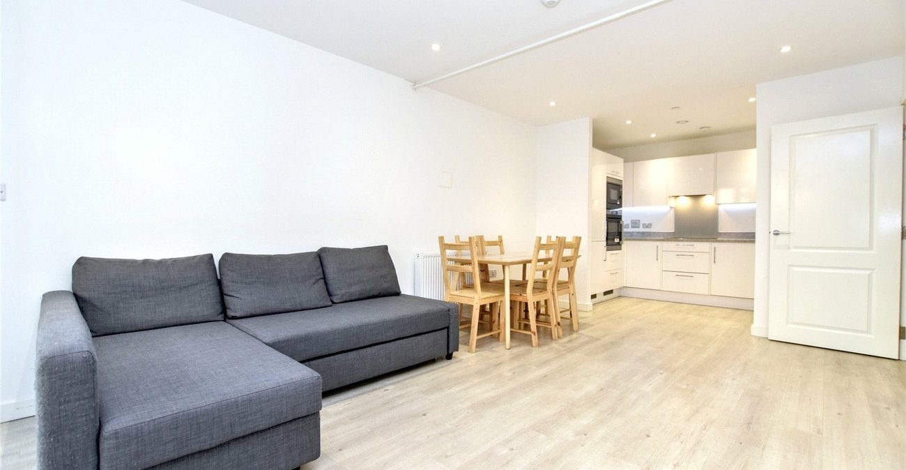 2 bedroom property for sale in Bexleyheath | Robinson Jackson