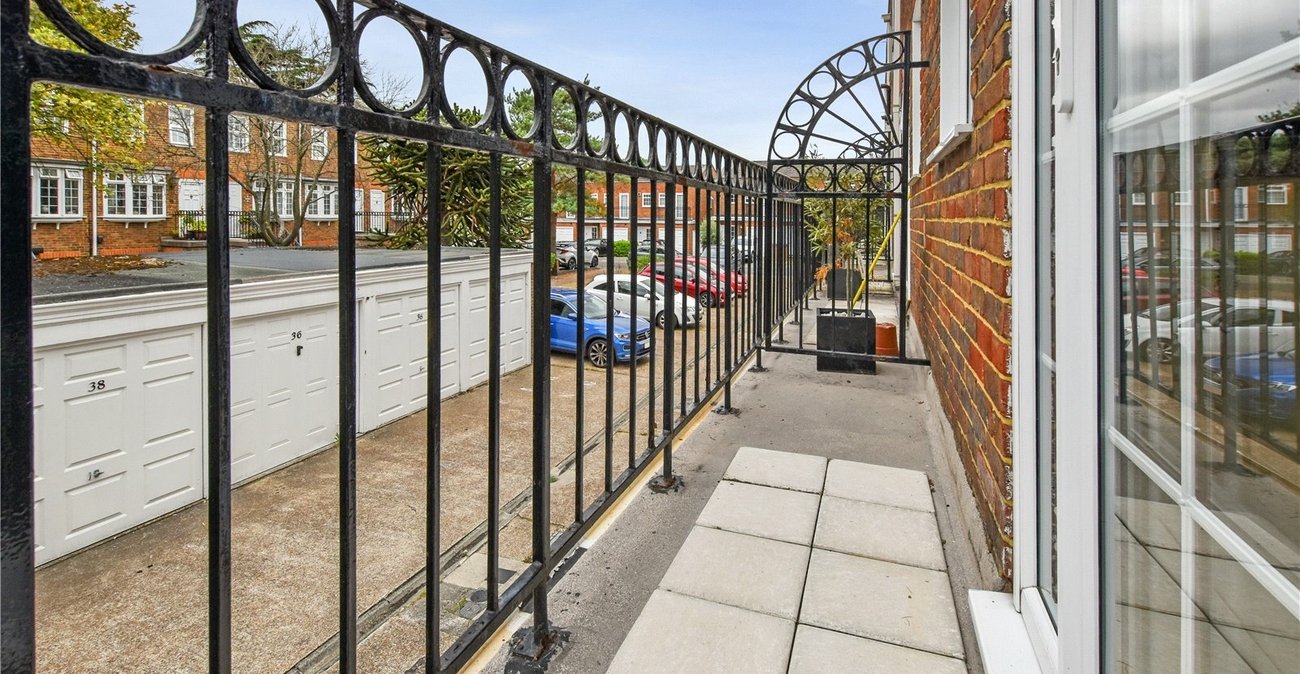 2 bedroom property for sale in Bexleyheath | Robinson Jackson