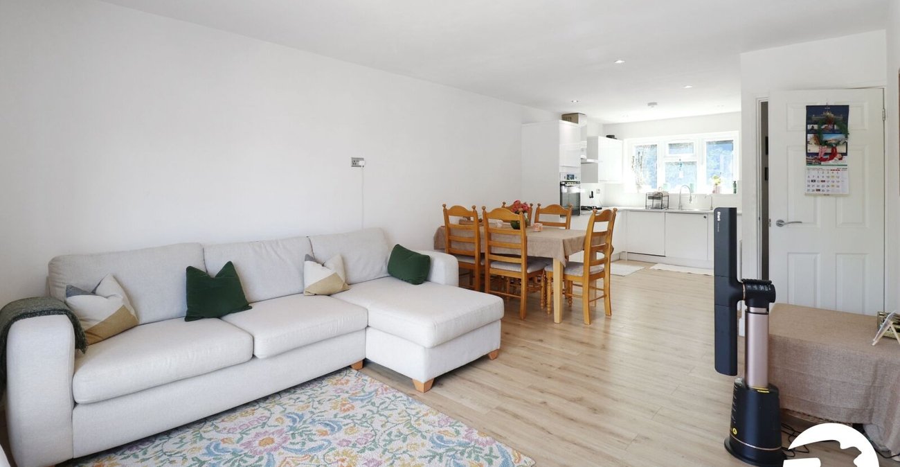 4 bedroom property for sale in Belvedere | Robinson Jackson