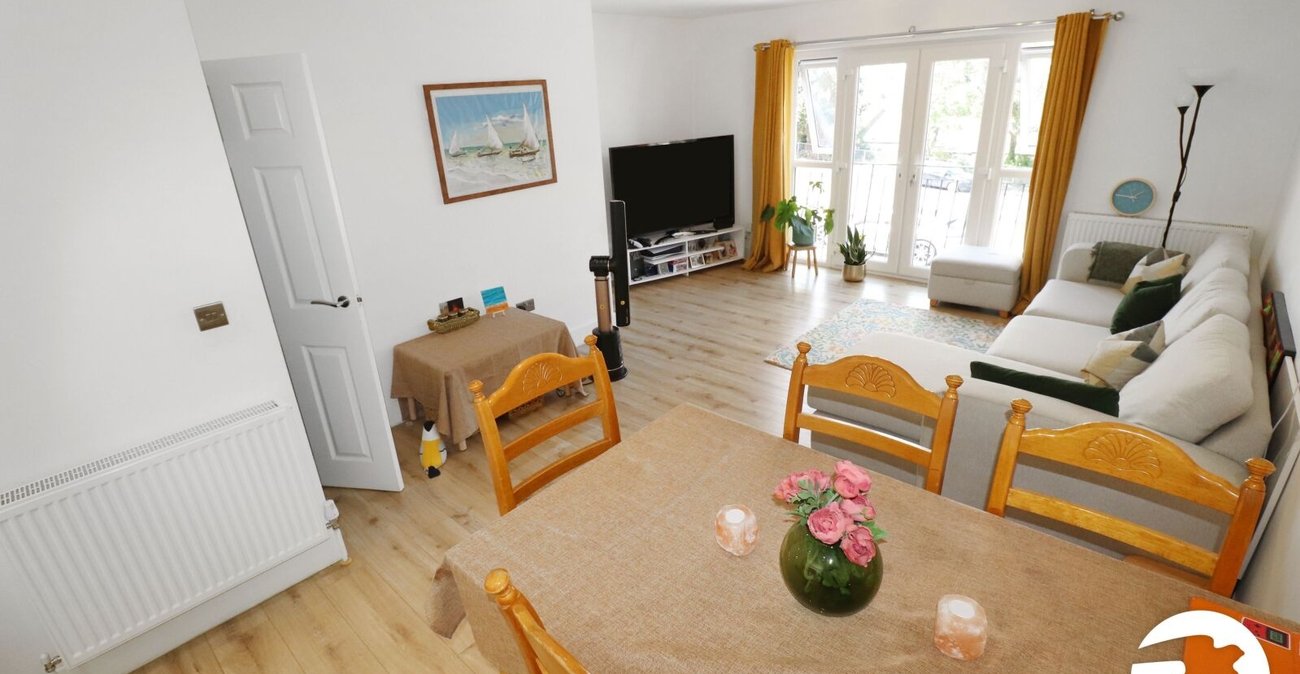 4 bedroom property for sale in Belvedere | Robinson Jackson