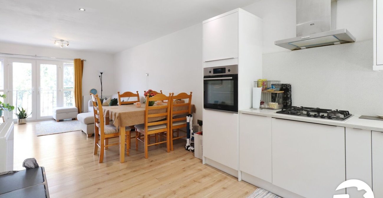 4 bedroom property for sale in Belvedere | Robinson Jackson