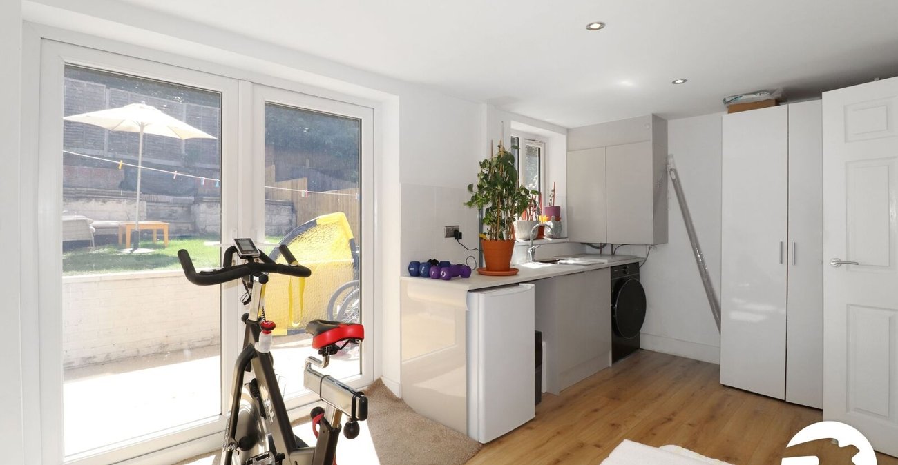 4 bedroom property for sale in Belvedere | Robinson Jackson