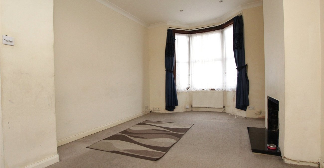 2 bedroom house for sale in Plumstead | Robinson Jackson
