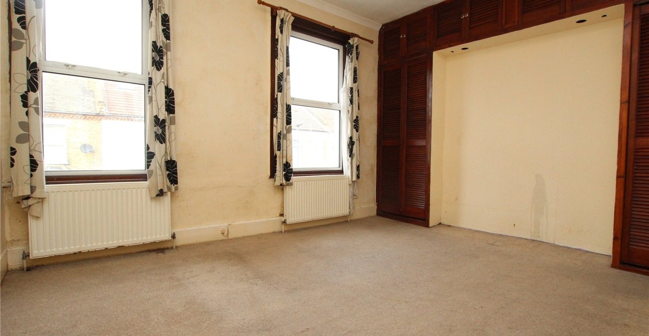 2 bedroom house for sale in Plumstead | Robinson Jackson