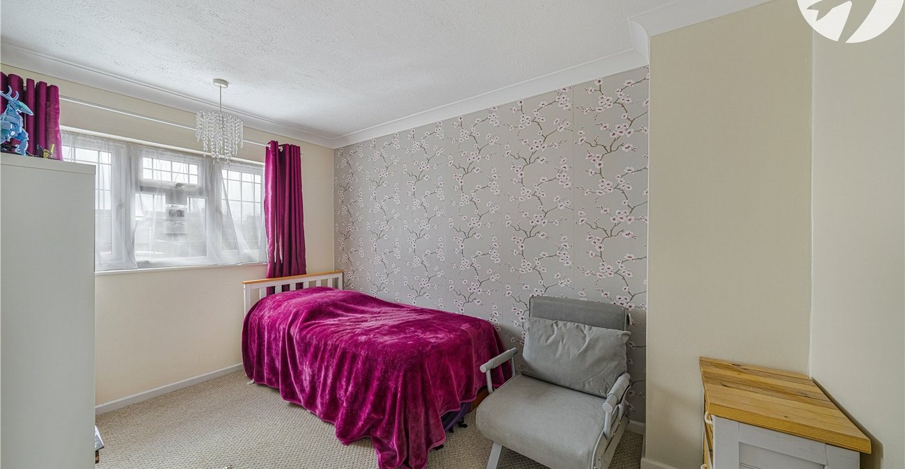 2 bedroom house for sale in Northfleet | Robinson Michael & Jackson