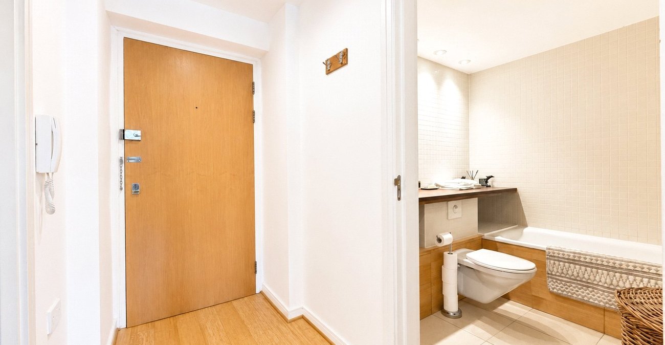 1 bedroom property for sale in London | Robinson Jackson