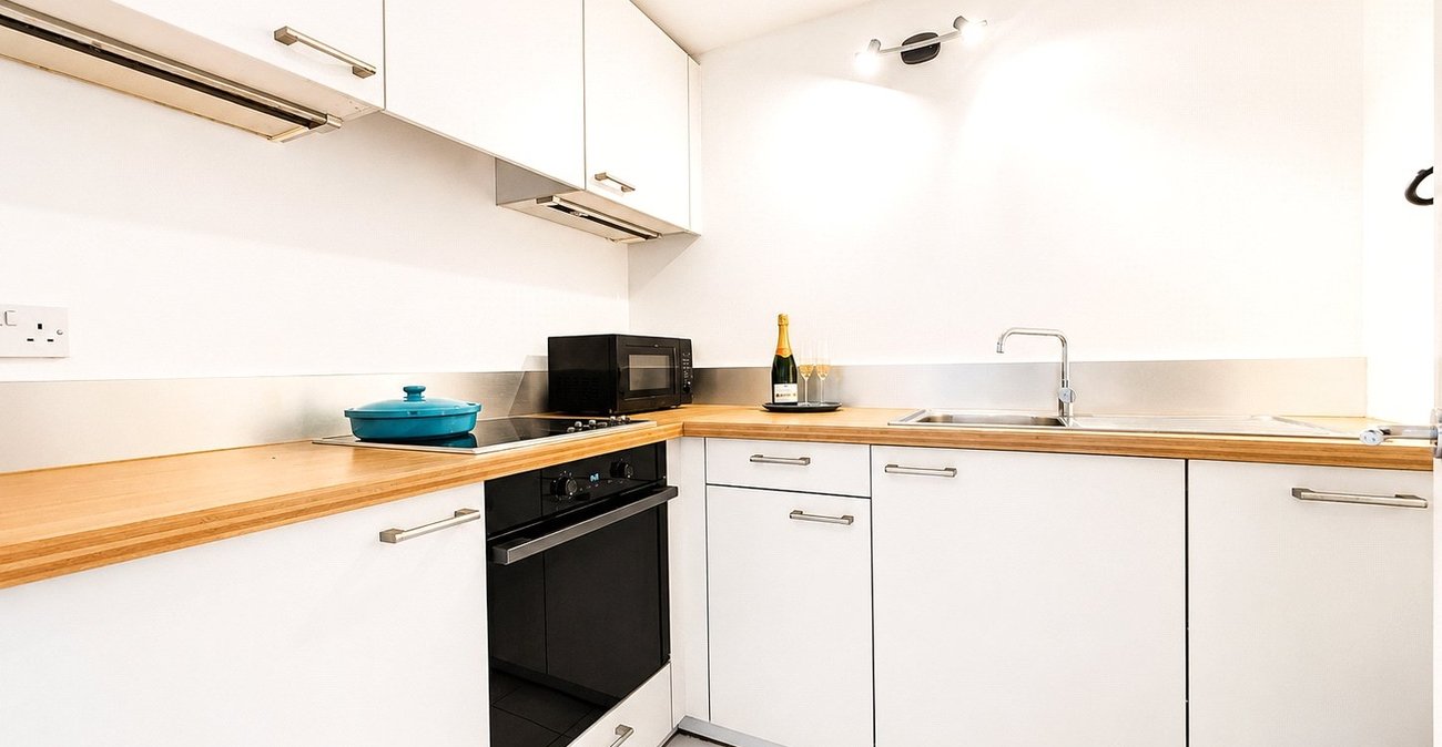 1 bedroom property for sale in London | Robinson Jackson
