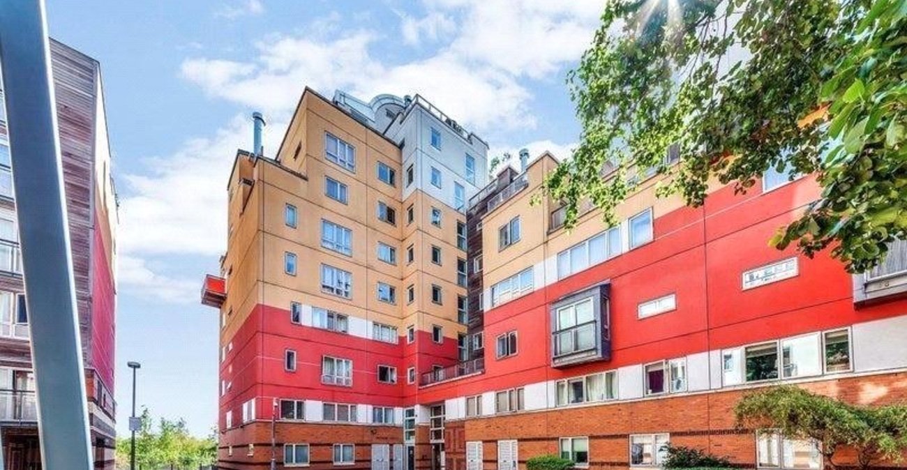 1 bedroom property for sale in London | Robinson Jackson