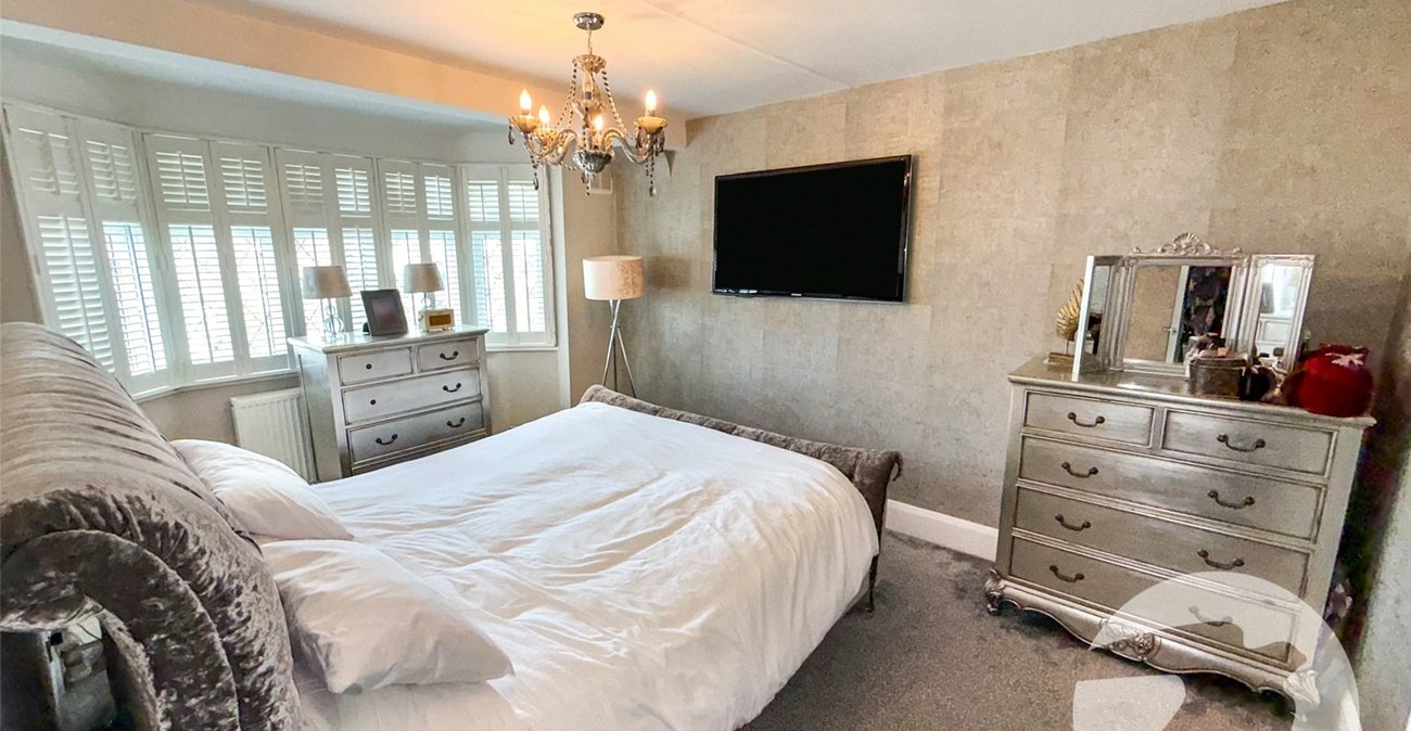 4 bedroom house for sale in Eltham Heights | Robinson Jackson