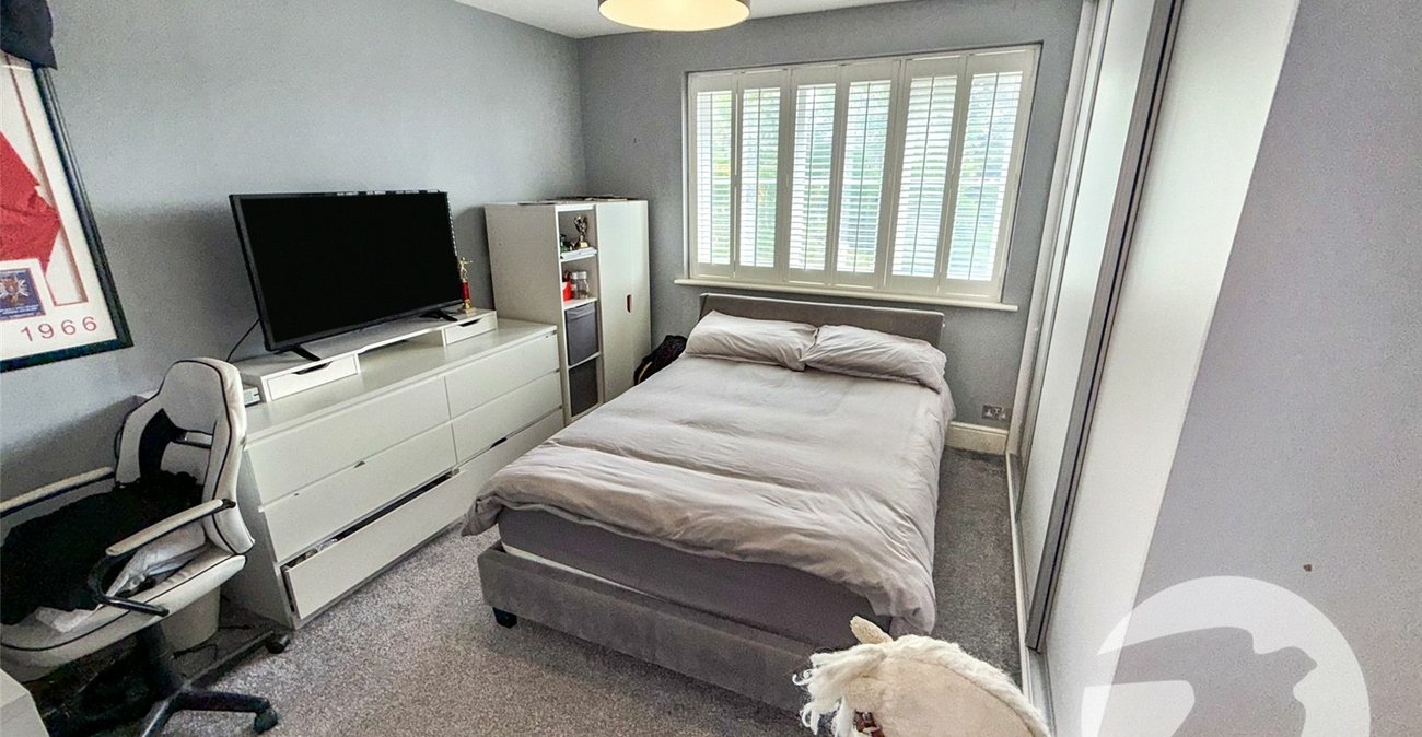 4 bedroom house for sale in Eltham Heights | Robinson Jackson