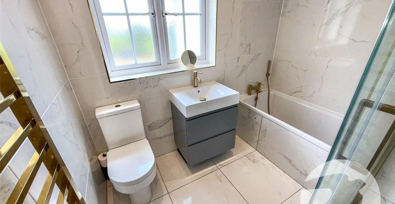 4 bedroom house for sale in Eltham Heights | Robinson Jackson