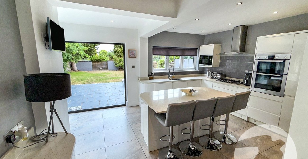 4 bedroom house for sale in Eltham Heights | Robinson Jackson