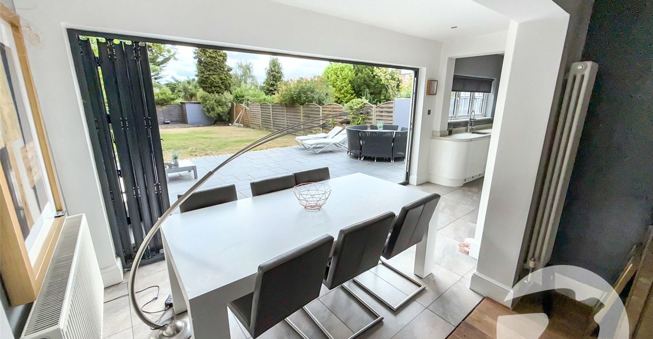 4 bedroom house for sale in Eltham Heights | Robinson Jackson