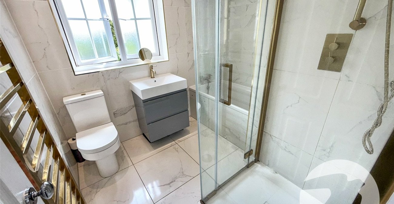 4 bedroom house for sale in Eltham Heights | Robinson Jackson