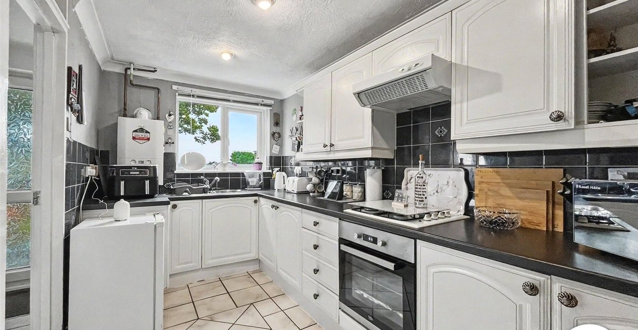 3 bedroom house for sale in Lordswood | Robinson Michael & Jackson