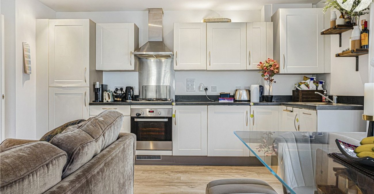 2 bedroom property for sale in Bromley | Robinson Jackson