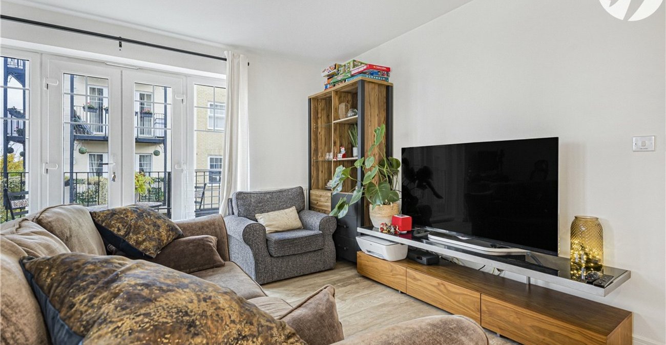 2 bedroom property for sale in Bromley | Robinson Jackson