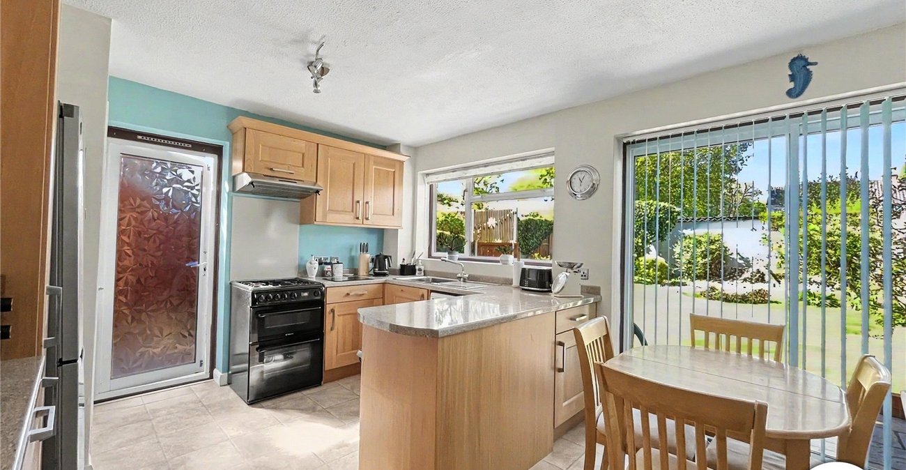 3 bedroom house for sale in Walderslade | Robinson Michael & Jackson