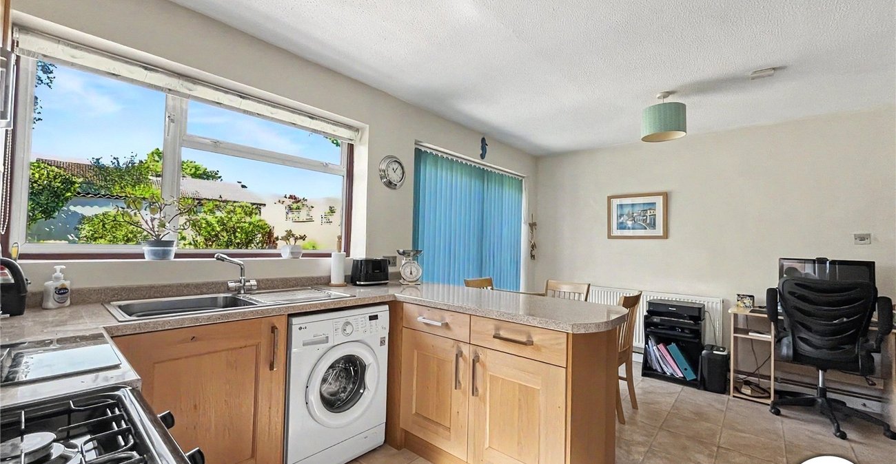 3 bedroom house for sale in Walderslade | Robinson Michael & Jackson