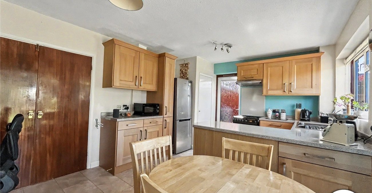 3 bedroom house for sale in Walderslade | Robinson Michael & Jackson