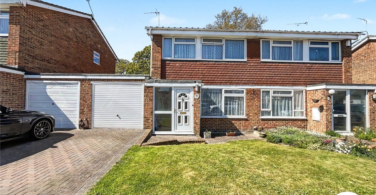 3 bedroom house for sale in Walderslade | Robinson Michael & Jackson