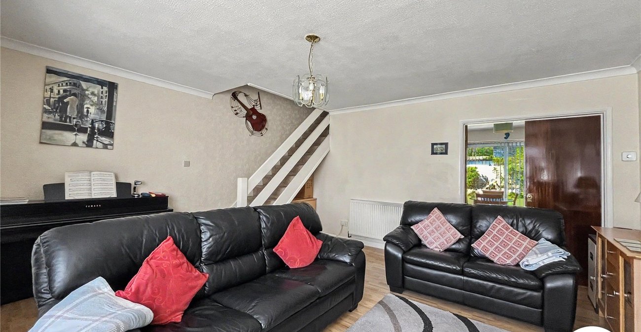 3 bedroom house for sale in Walderslade | Robinson Michael & Jackson