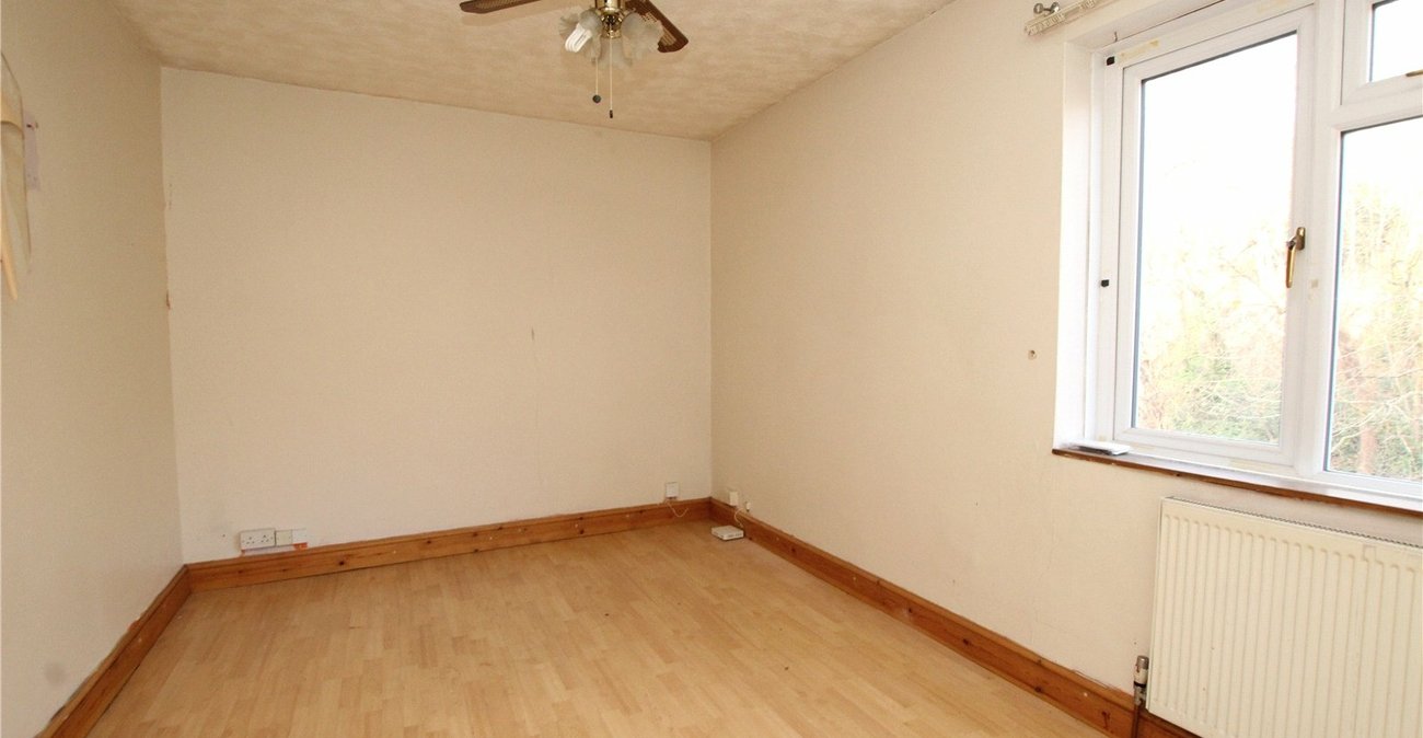 4 bedroom house for sale in Plumstead Common | Robinson Jackson