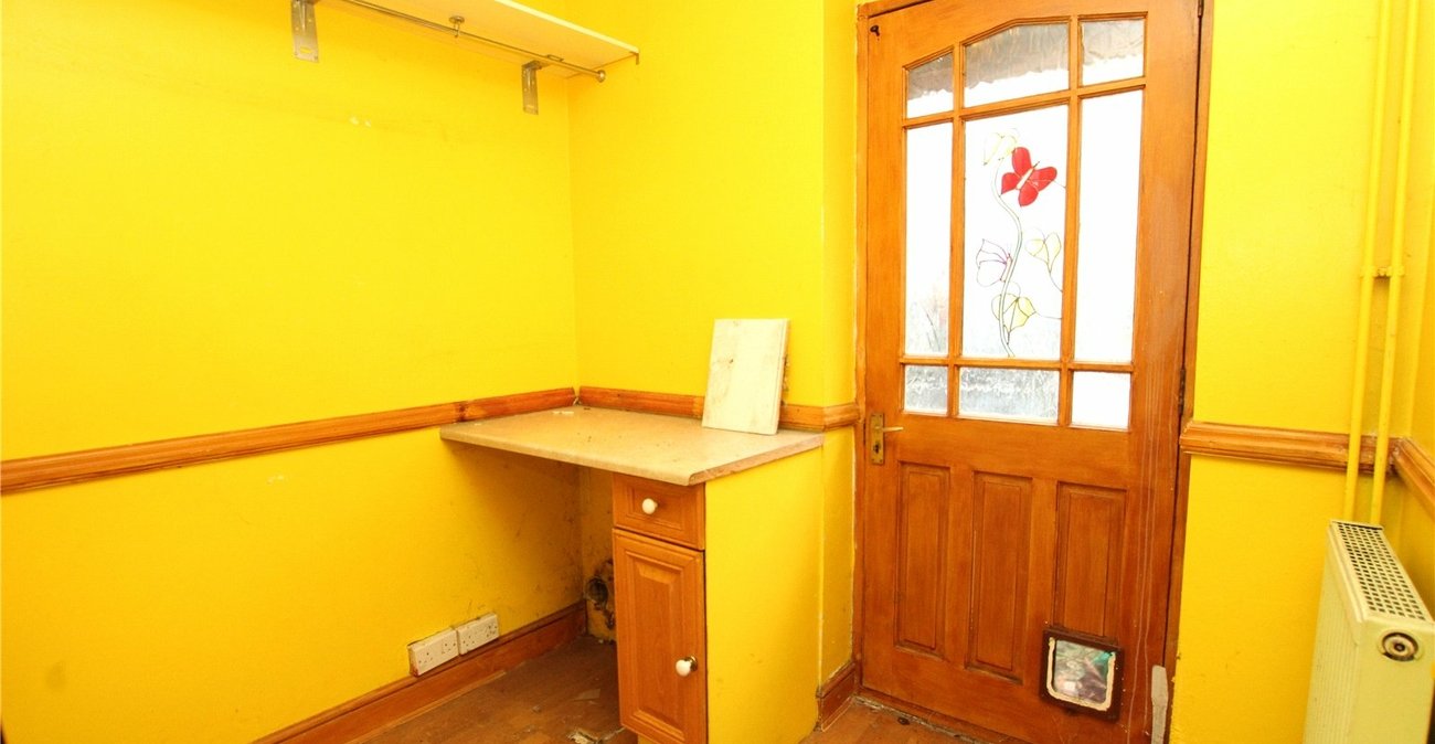 4 bedroom house for sale in Plumstead Common | Robinson Jackson