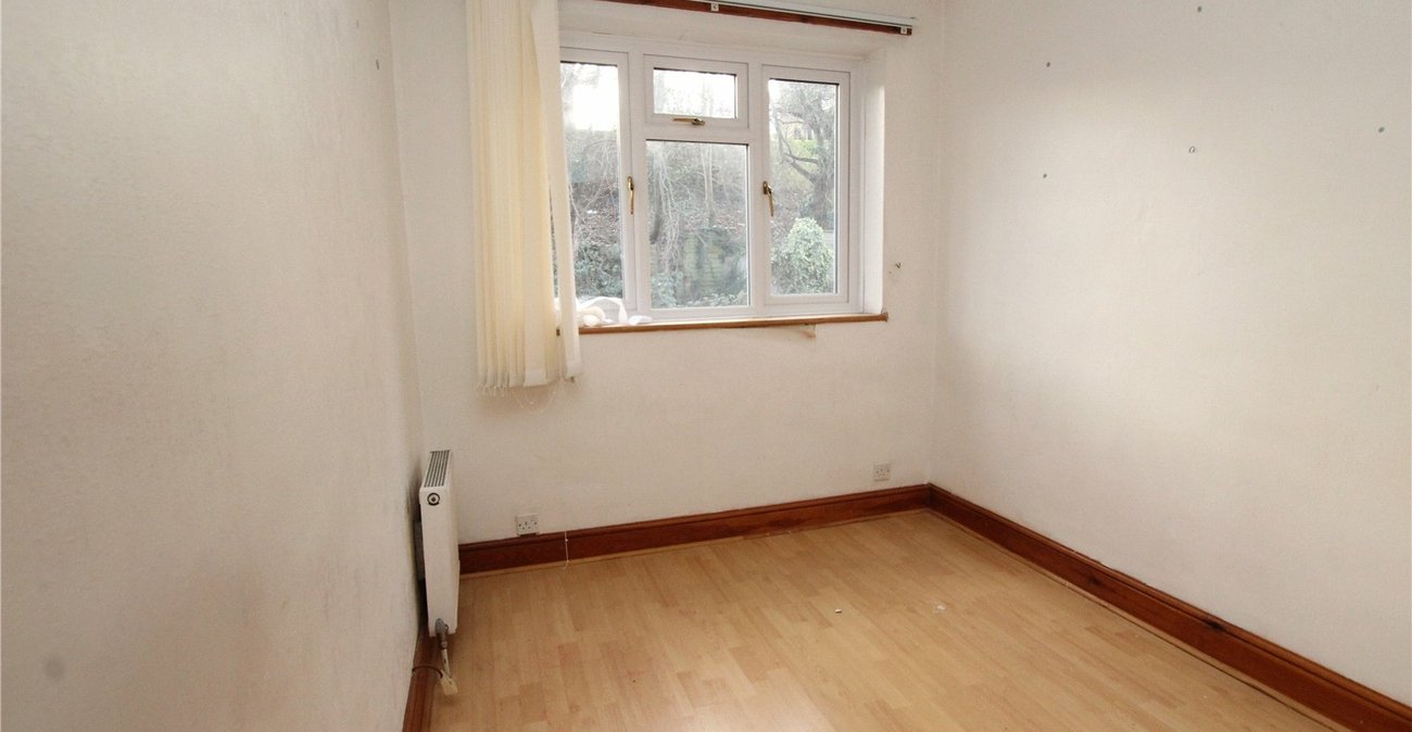 4 bedroom house for sale in Plumstead Common | Robinson Jackson