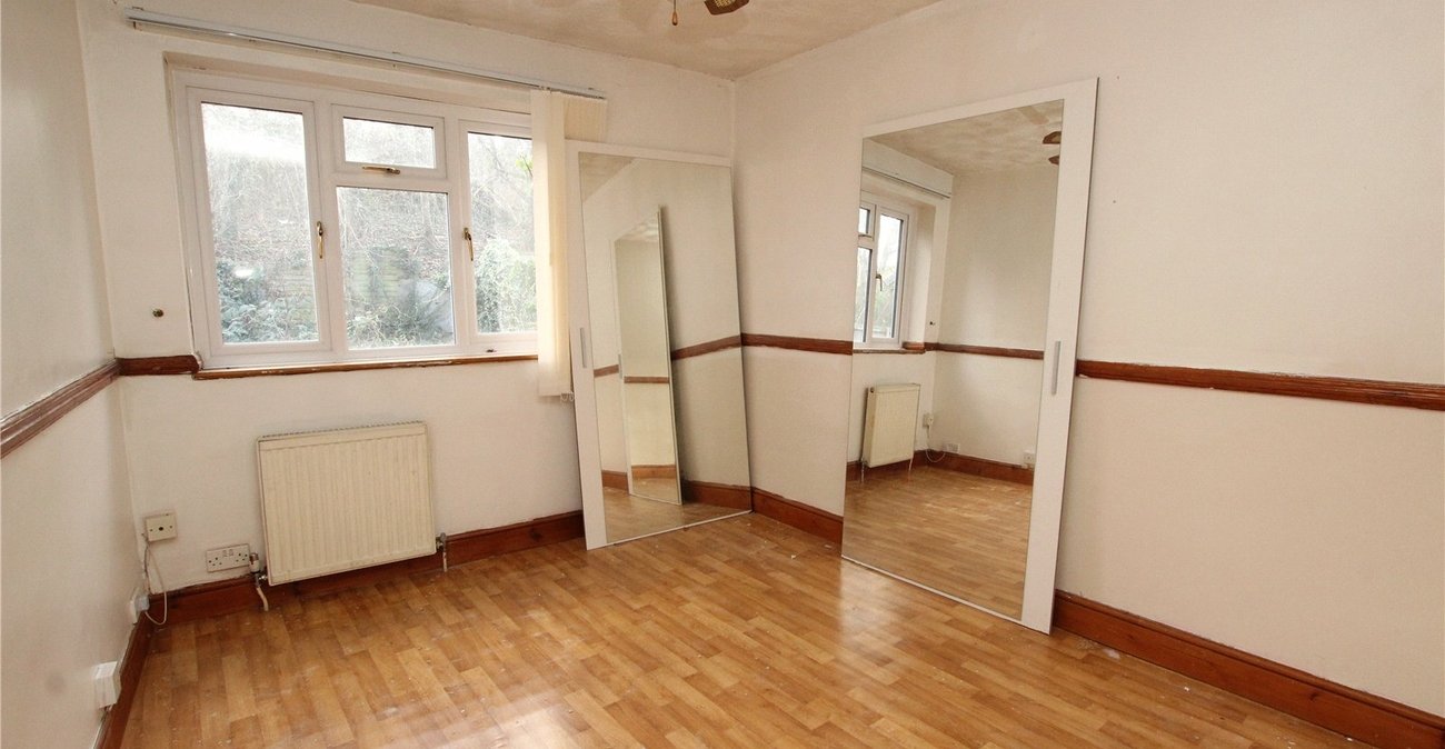 4 bedroom house for sale in Plumstead Common | Robinson Jackson