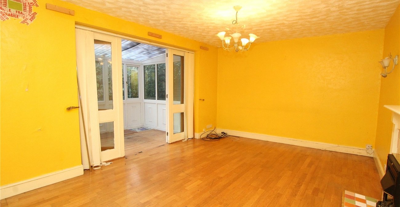 4 bedroom house for sale in Plumstead Common | Robinson Jackson