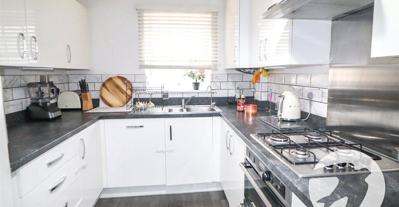 4 bedroom house for sale in Erith | Robinson Jackson
