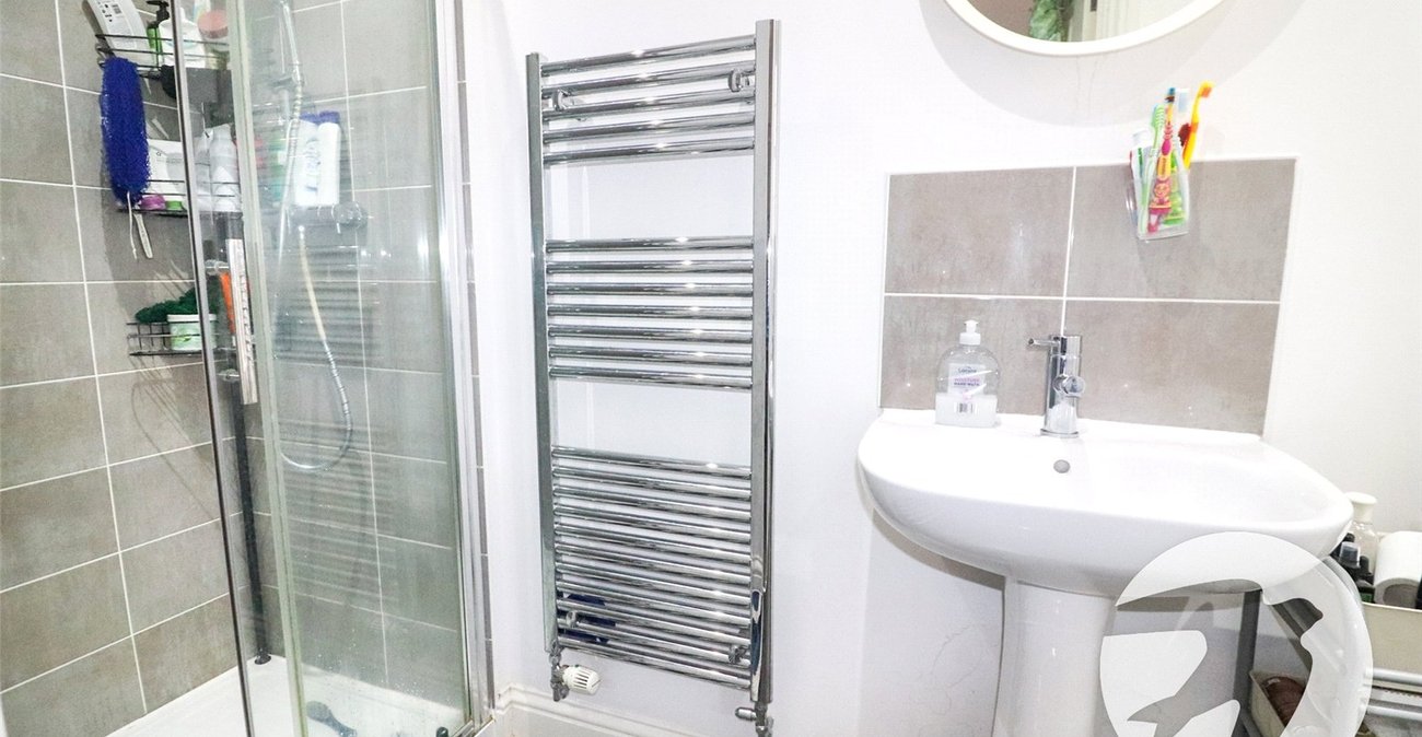 4 bedroom house for sale in Erith | Robinson Jackson