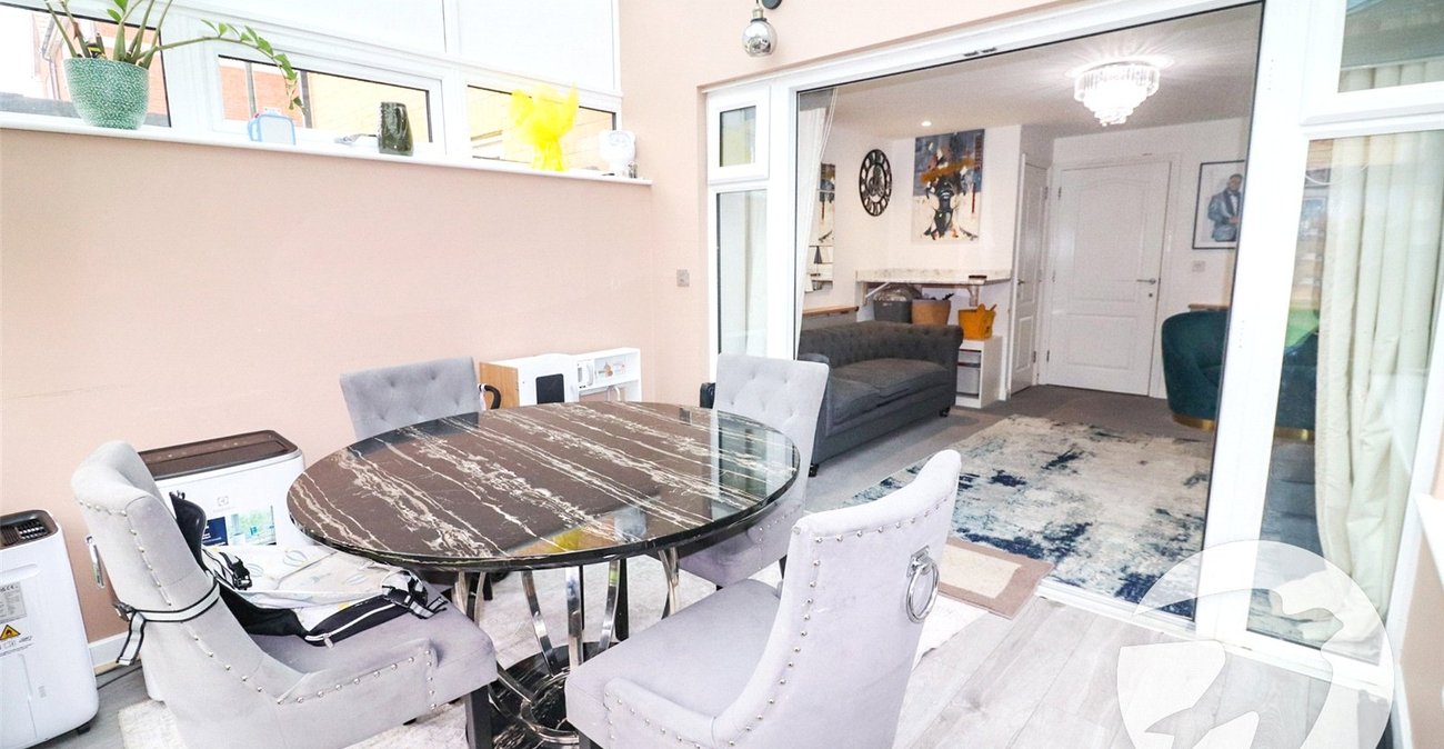 4 bedroom house for sale in Erith | Robinson Jackson