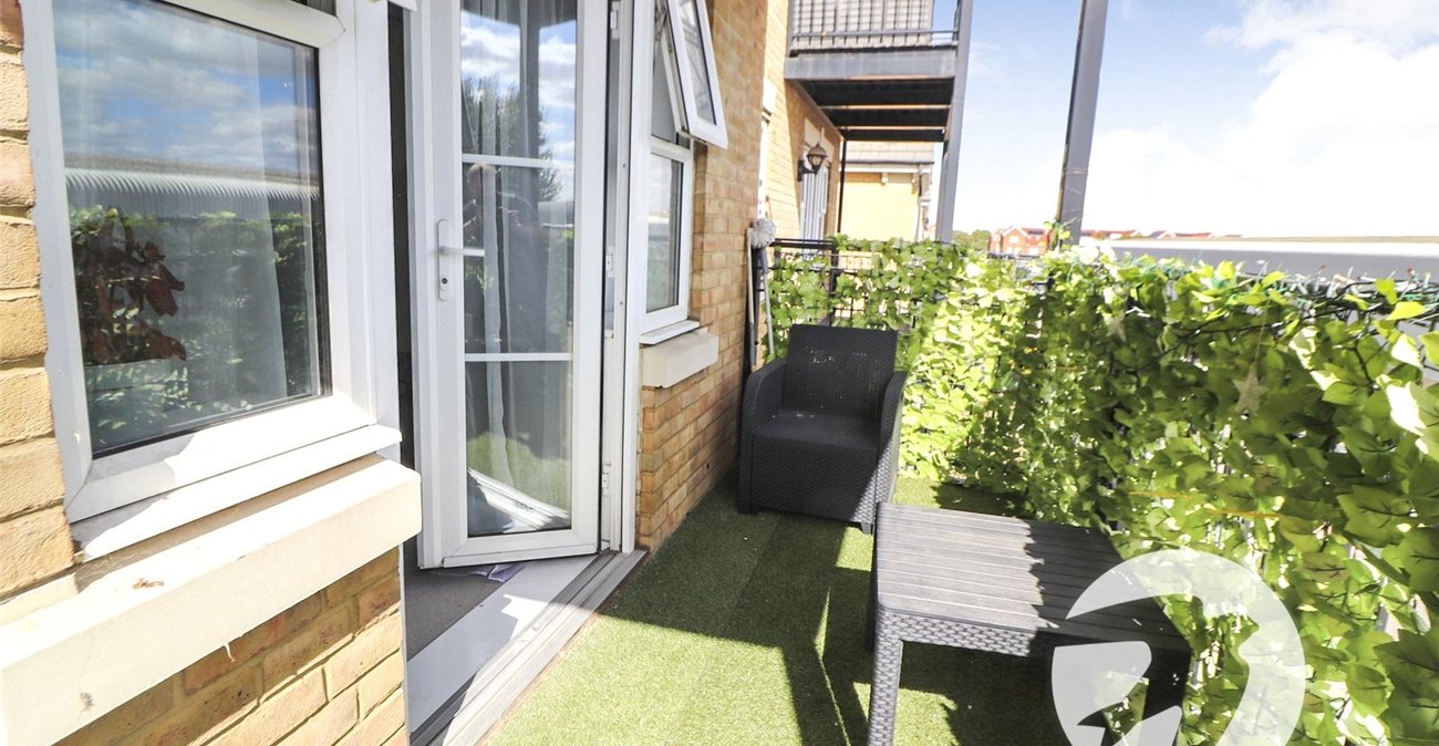 2 bedroom property for sale in Erith | Robinson Jackson