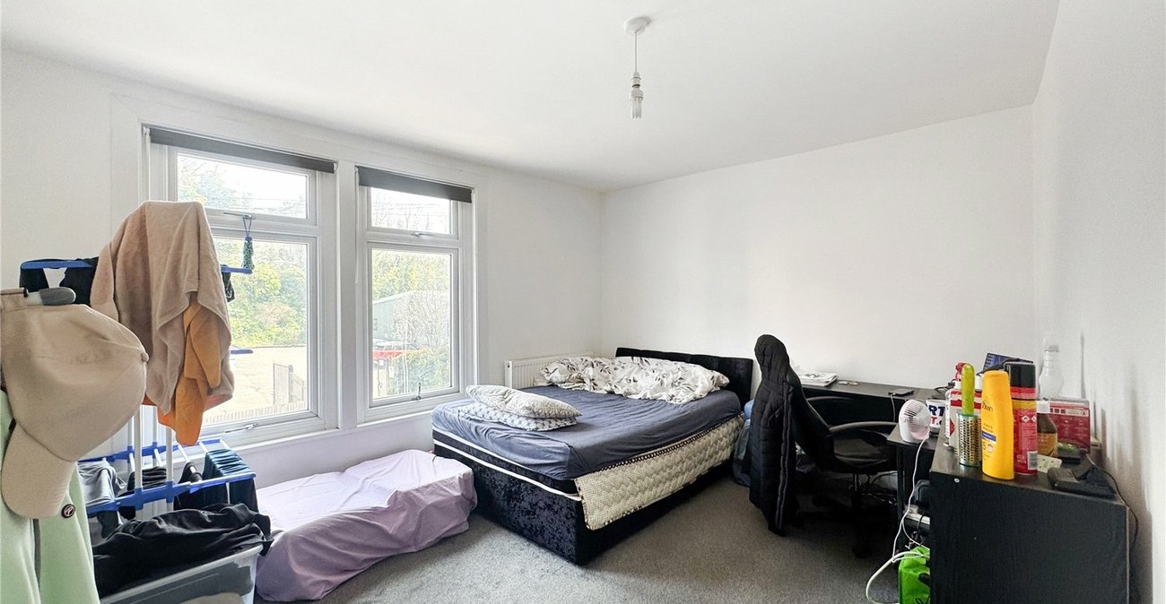 2 bedroom property for sale in Gillingham | Robinson Michael & Jackson