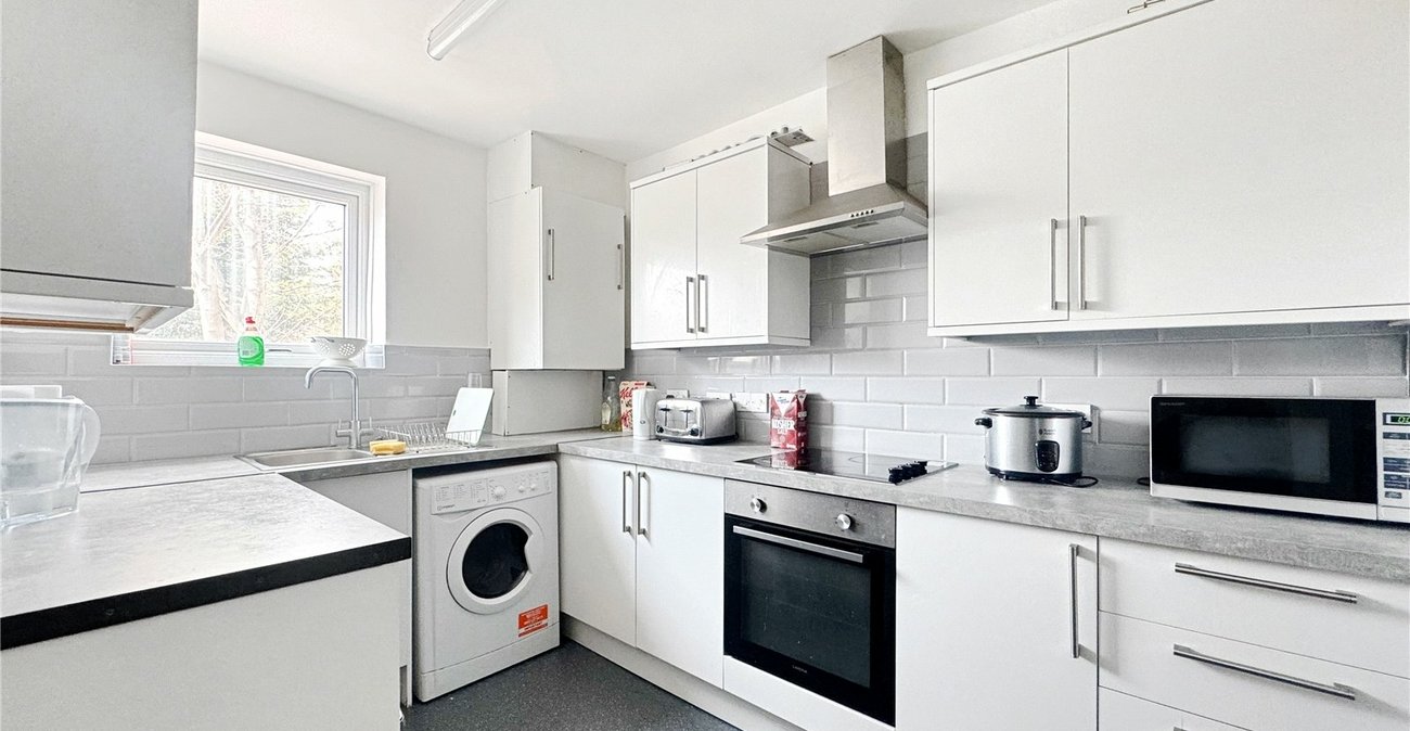 2 bedroom property for sale in Gillingham | Robinson Michael & Jackson