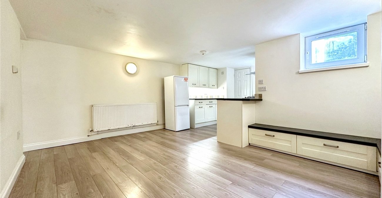 1 bedroom property for sale in Gillingham | Robinson Michael & Jackson