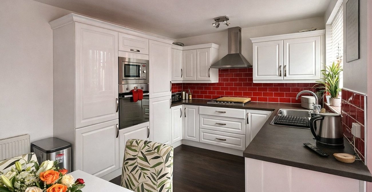 3 bedroom house for sale in London | Robinson Jackson