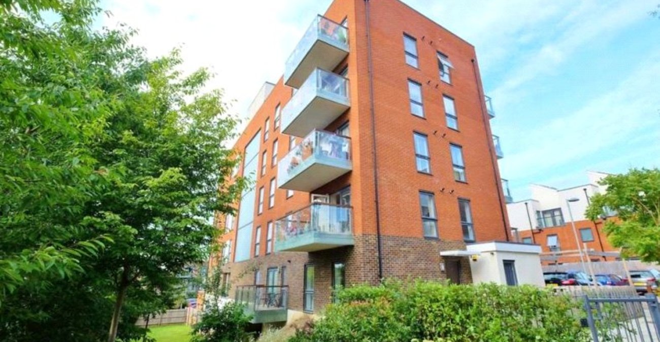 2 bedroom property for sale in St Mary Cray | Robinson Jackson
