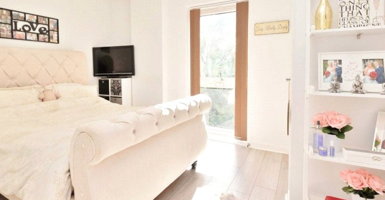 2 bedroom property for sale in St Mary Cray | Robinson Jackson
