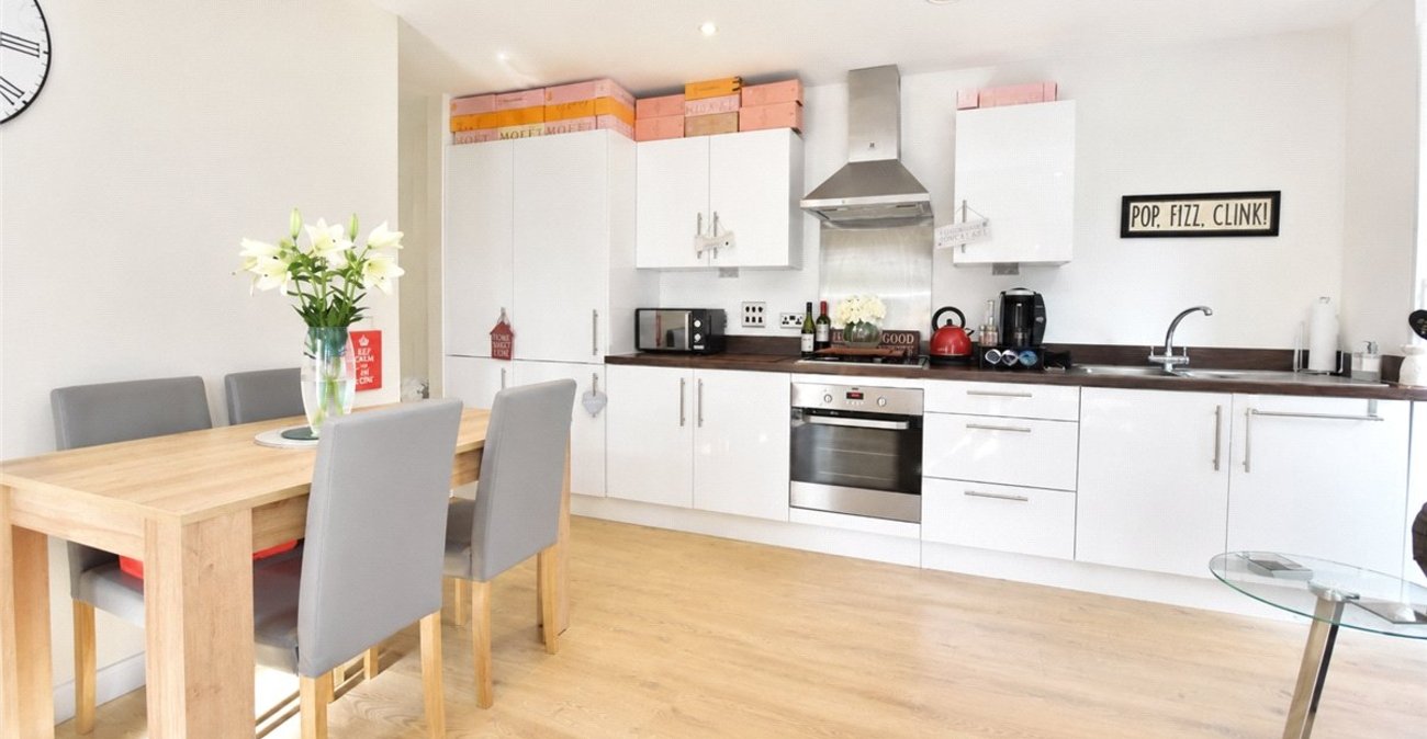 2 bedroom property for sale in St Mary Cray | Robinson Jackson