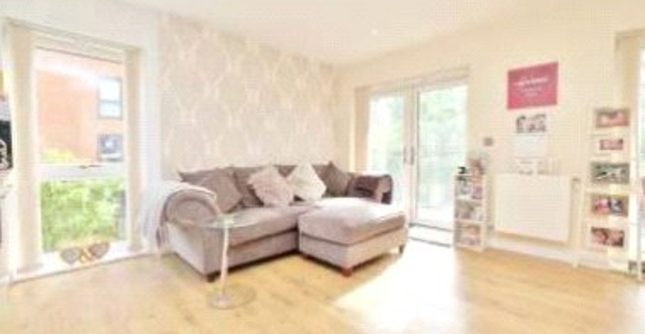 2 bedroom property for sale in St Mary Cray | Robinson Jackson