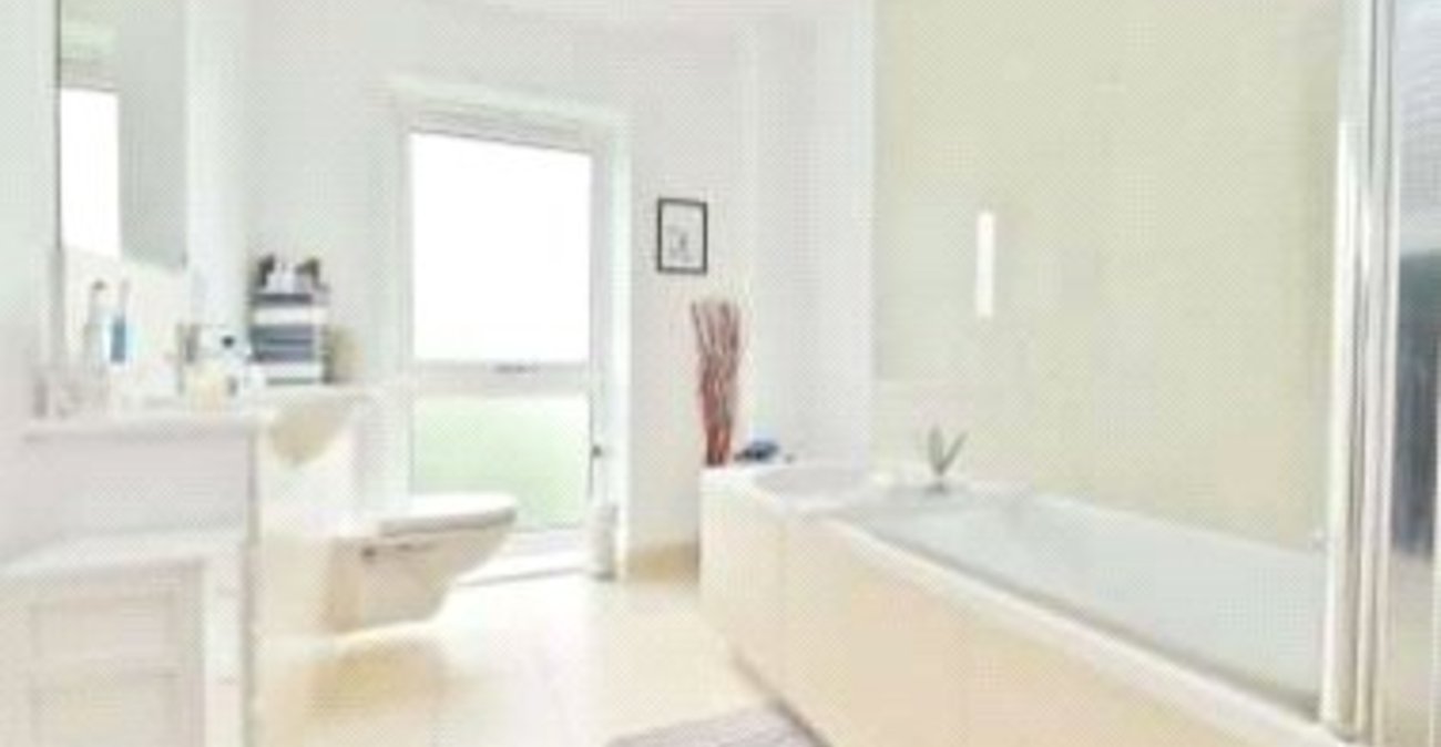 2 bedroom property for sale in St Mary Cray | Robinson Jackson
