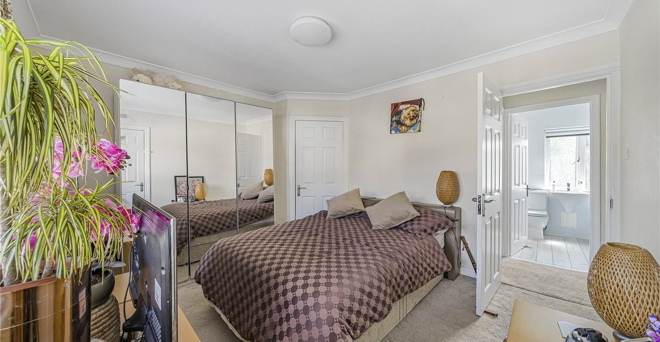 2 bedroom house for sale in Crayford | Robinson Jackson